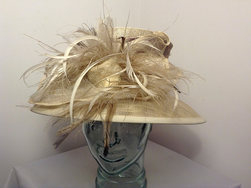 Hat 1184 Ivory Taupe