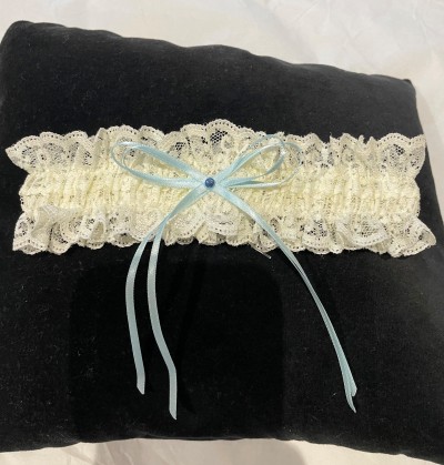 Ivory Lace Garter